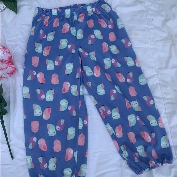 Bundle 4 pieces pajamas girls size 4 T - Picture 9 of 11